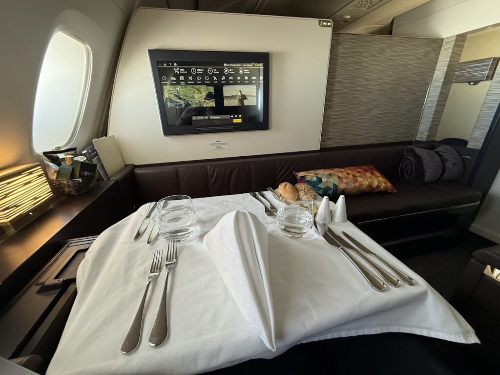 Etihad A380 Apartment dining table set for service