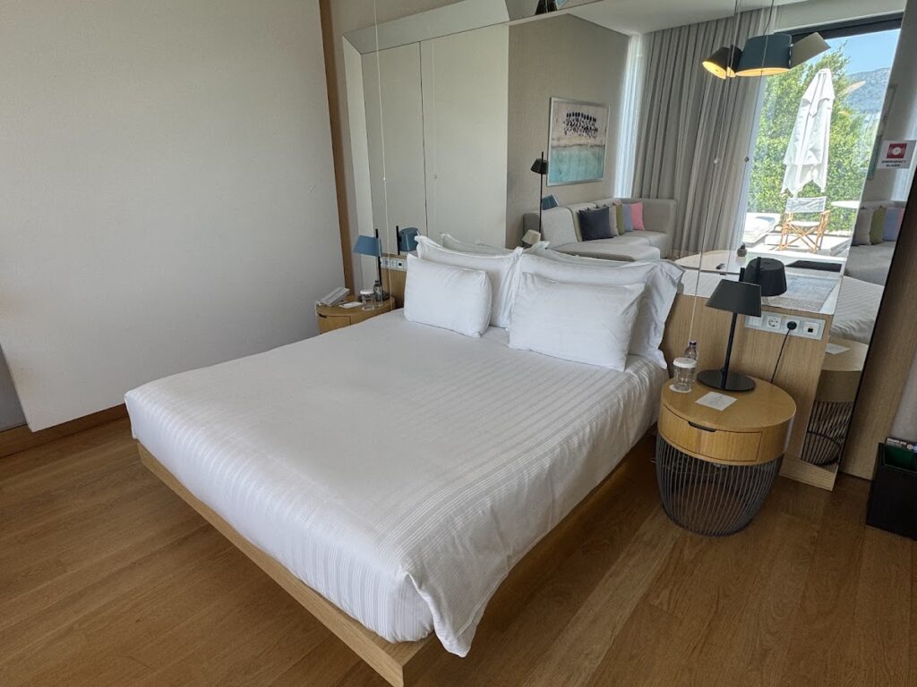 Susona Bodrum bedroom with sea view balcony access