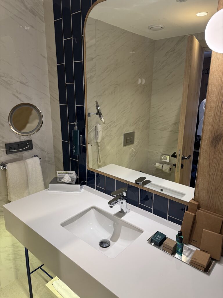 DoubleTree by Hilton Bodrum Işıl Club bathroom with marble shower