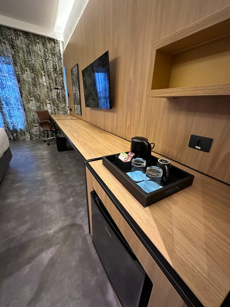 King room work desk with flat-screen monitor