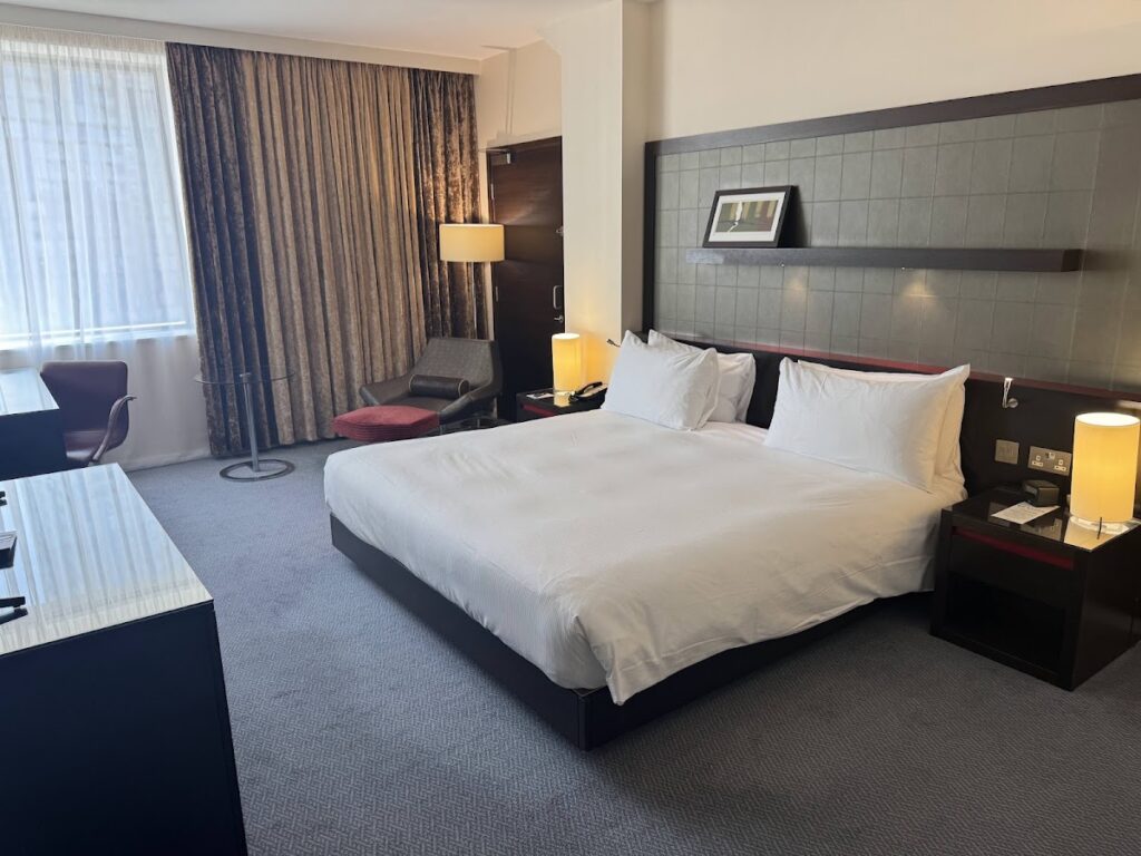 Hilton Canary Wharf executive king bedroom with modern décor