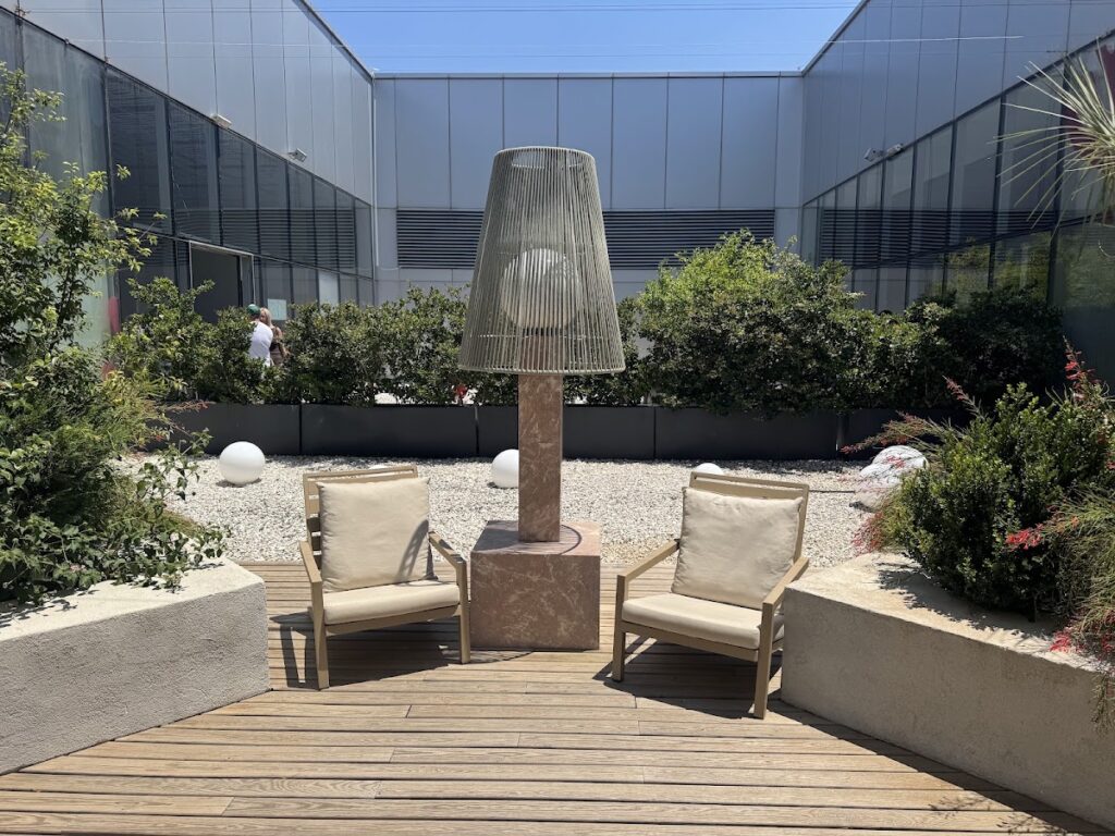 Prime Class Lounge private outdoor courtyard seating