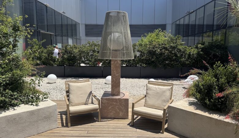 Prime Class Lounge private outdoor courtyard seating