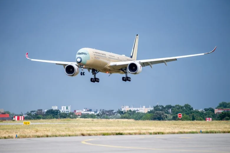 Project Sunrise A350-1000ULR landing